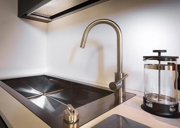 Regina 24 アパート